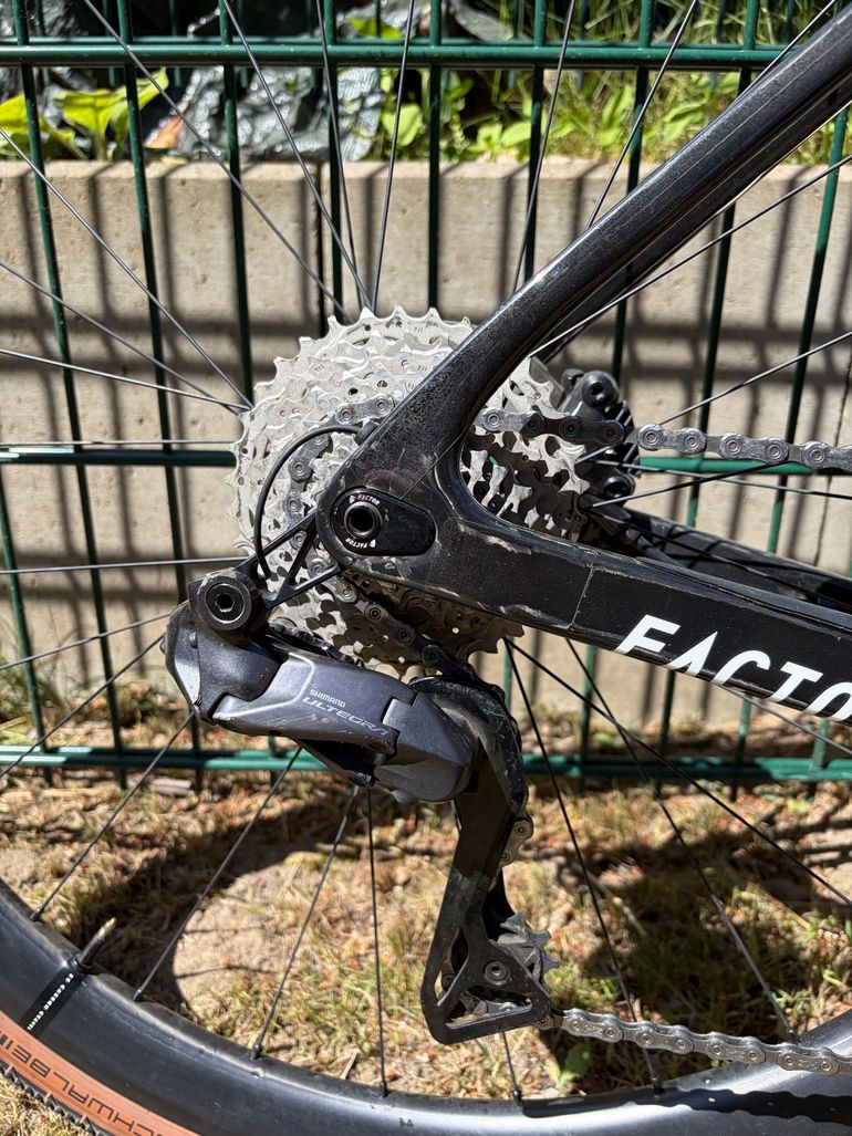 Used Factor Factor Ostro Gravel Bike Ultegra Di2 Hunt Carbon 2024 Road & Gravel — image 5 of 9