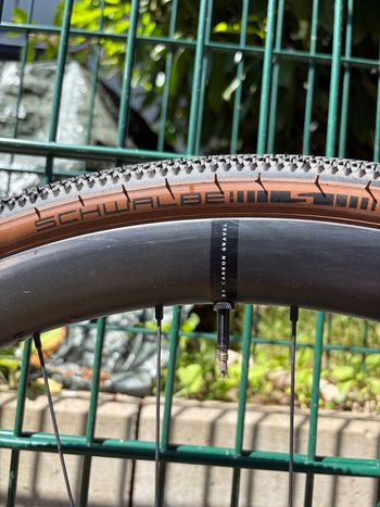 Used Factor Factor Ostro Gravel Bike Ultegra Di2 Hunt Carbon 2024 Road & Gravel — image 6 of 9