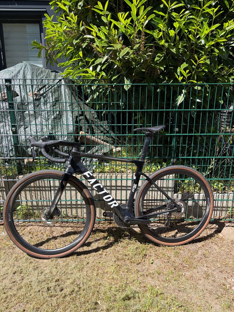 Used Factor Factor Ostro Gravel Bike Ultegra Di2 Hunt Carbon 2024 Road & Gravel — image 9 of 9