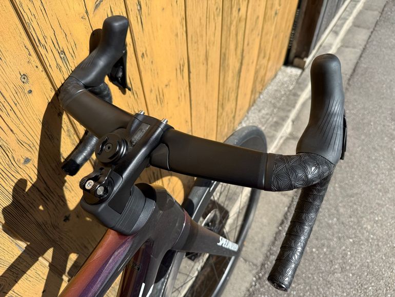 Used Specialized S-Works Tarmac SL8 - Shimano Dura-Ace Di2 2025 2025 Road & Gravel, Purple — image 9 of 13