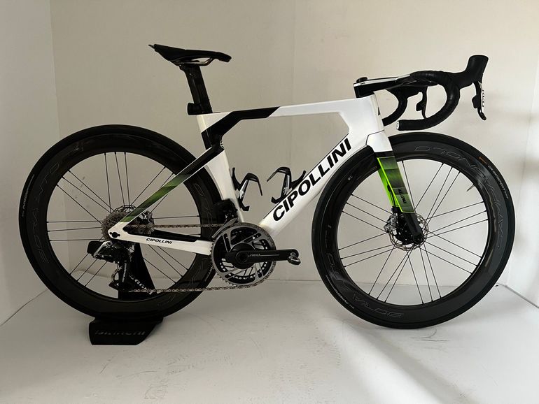 Used Cipollini Rb1k SRAM Red eTap AXS 2022 Road & Gravel, Weiß — image 1 of 7