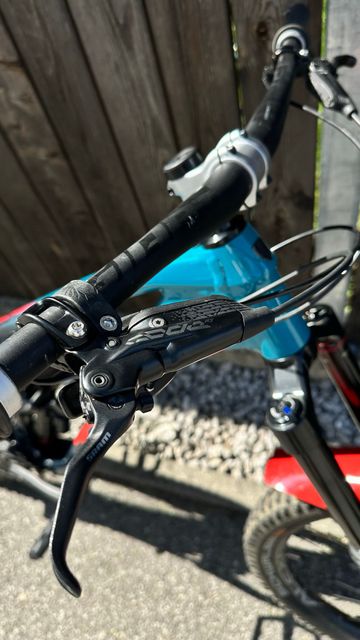 Brugt Trek Slash 8 Gen 5 2023 2023 Mountainbike — billede 3 af 5