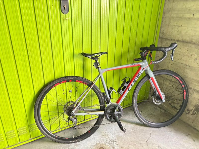 Used CUBE CROSS RACE Pro 2018 2018 Road & Gravel, Light Gray — image 2 of 8