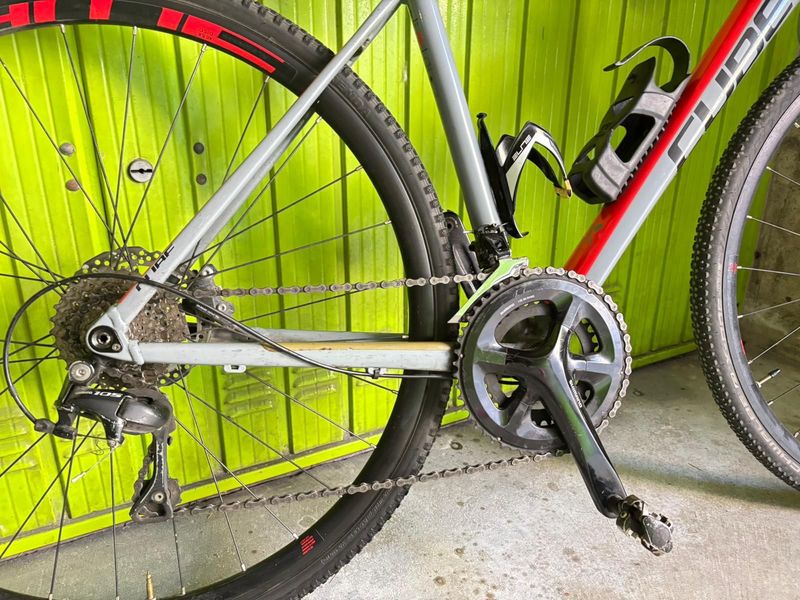 Used CUBE CROSS RACE Pro 2018 2018 Road & Gravel, Light Gray — image 3 of 8