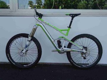 Used Cannondale Jekyll Carbon 2011 Mountainbike, Green — image 3 of 3