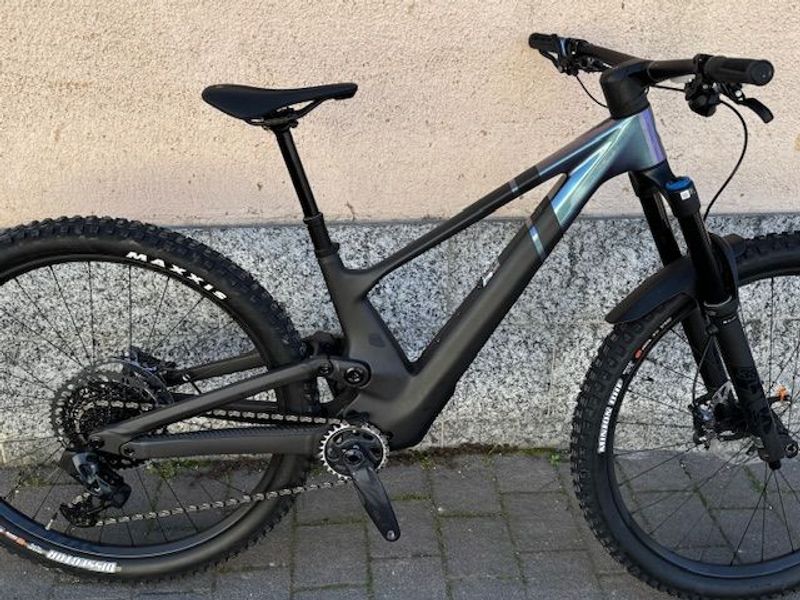 Used Scott Genius ST 910 TR 2025 2025 Mountainbike, Black, 29 — image 1 of 4
