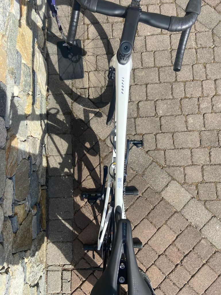 Used Giant Giant Propel Advanced 2 105 2027 2027 Road & Gravel — image 10 of 19