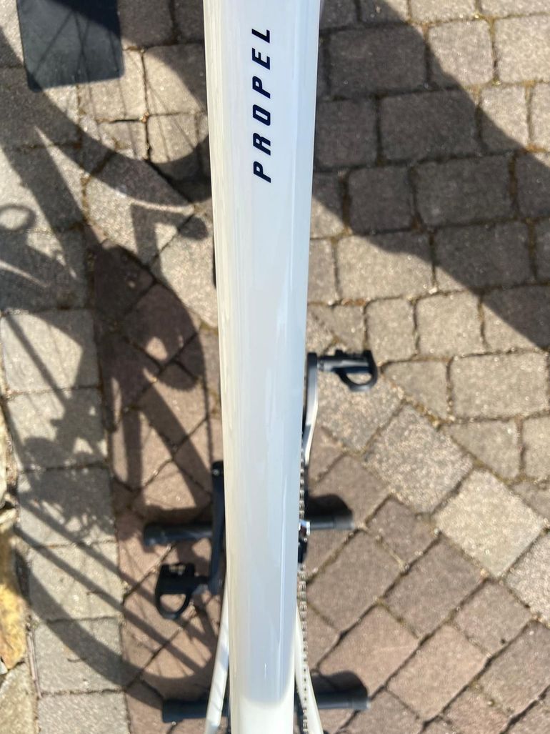 Used Giant Giant Propel Advanced 2 105 2027 2027 Road & Gravel — image 9 of 19