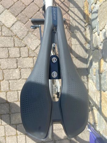 Used Giant Giant Propel Advanced 2 105 2027 2027 Road & Gravel — image 17 of 19