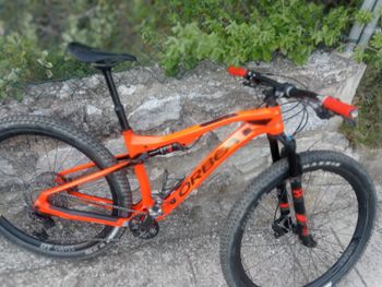 Used Orbea Oiz Shimano Deore XT 2019 Mountainbike, Orange, 29 — image 2 of 9