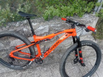 Used Orbea Oiz Shimano Deore XT 2019 Mountainbike, Orange, 29 — image 2 of 9