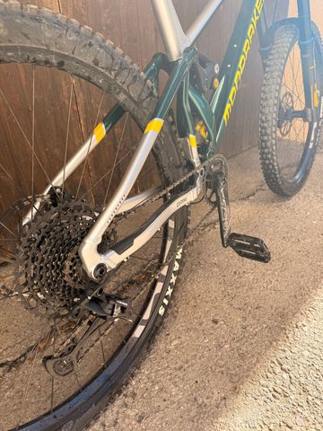 Tweedehands Mondraker SUPERFOXY R 2023 2023 Mountainbike — afbeelding 4 van 6