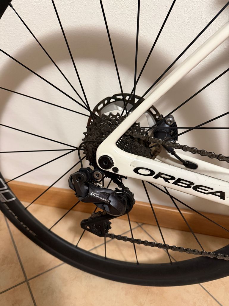 Used Orbea Orca Shimano Ultegra Di2 2018 Road & Gravel, White — image 7 of 7
