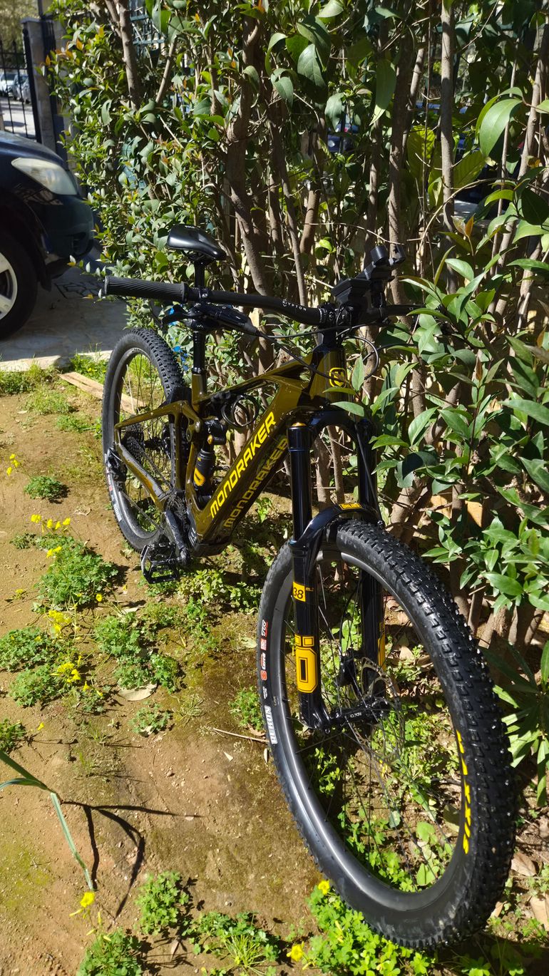 Used Mondraker CRAFTY CARBON XR LTD 2023 2023 Mountainbike, Black, 29 — image 4 of 8