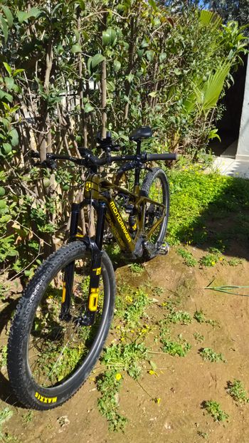 Used Mondraker CRAFTY CARBON XR LTD 2023 2023 Mountainbike, Black, 29 — image 6 of 8