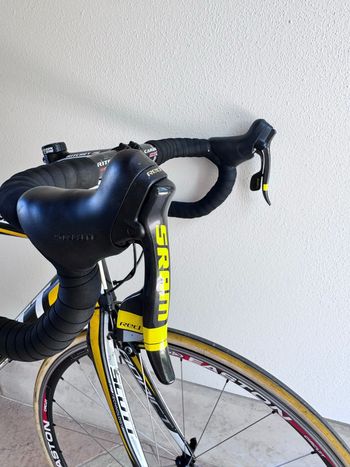 Used Scott Addict sram red 10 speed limited edition Scott Addict sram red 10 speed limited edition Custom SRAM Red eTap AXS 2011 Road & Gravel, Black — image 3 of 20