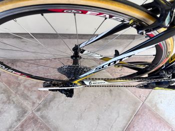 Used Scott Addict sram red 10 speed limited edition Scott Addict sram red 10 speed limited edition Custom SRAM Red eTap AXS 2011 Road & Gravel, Black — image 10 of 20