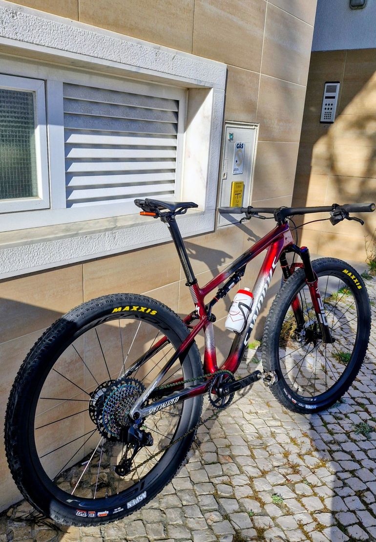 Used Specialized S-Works Epic 2023 2023 Mountainbike, Red, 29 — image 2 of 5