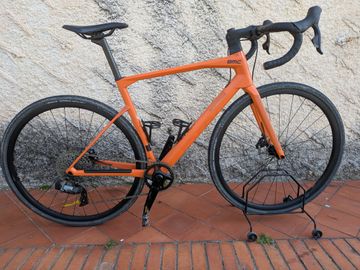 Używany BMC Roadmachine SRAM Rival eTap AXS 2021 Road & Gravel