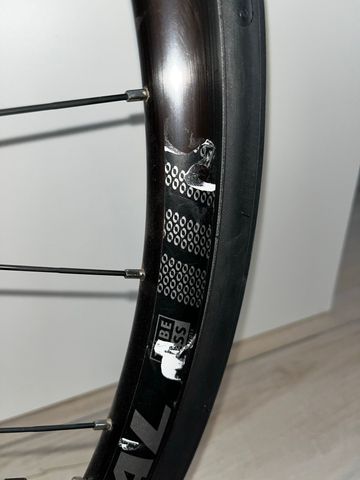 Gebrauchtes Fuji Transonic 2.5 2020 2020 Road & Gravel, Rot — Bild 15 von 17