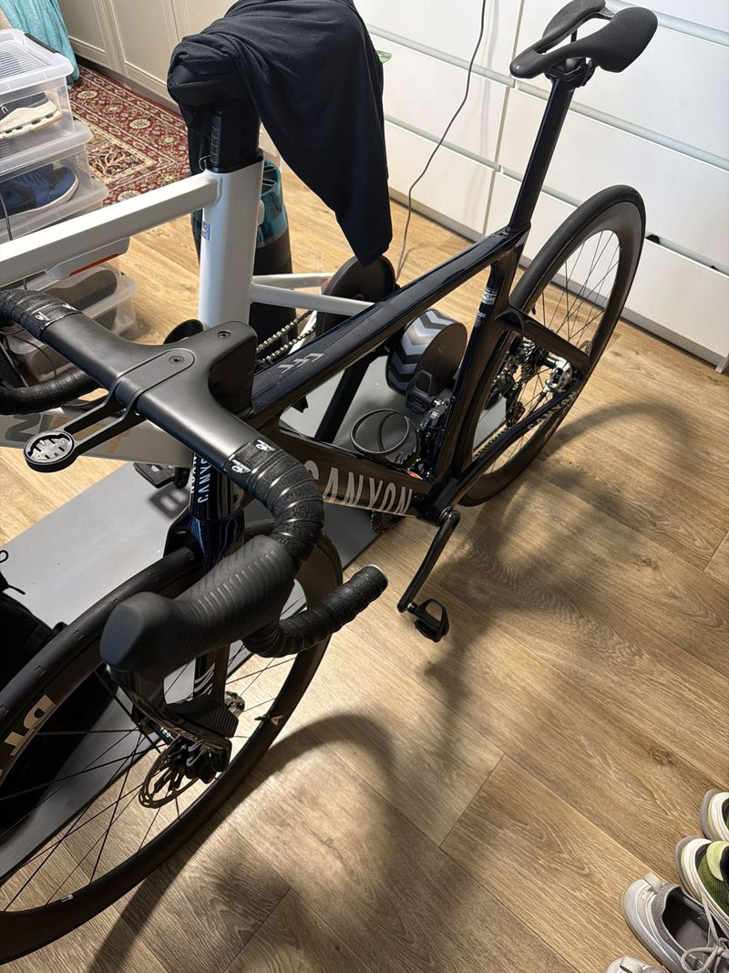 Used Canyon Aeroad CFR AXS 2026 2026 Road & Gravel, Blue — image 4 of 7