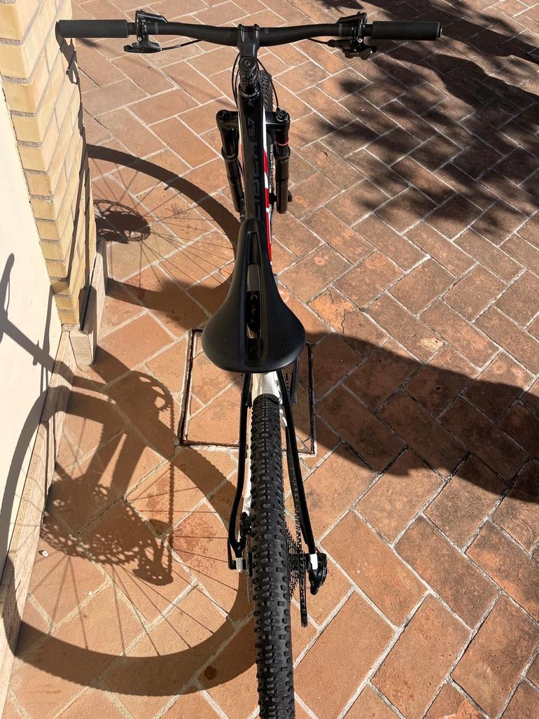 Used Trek Procaliber 9.7 2022 2022 Mountainbike — image 6 of 7