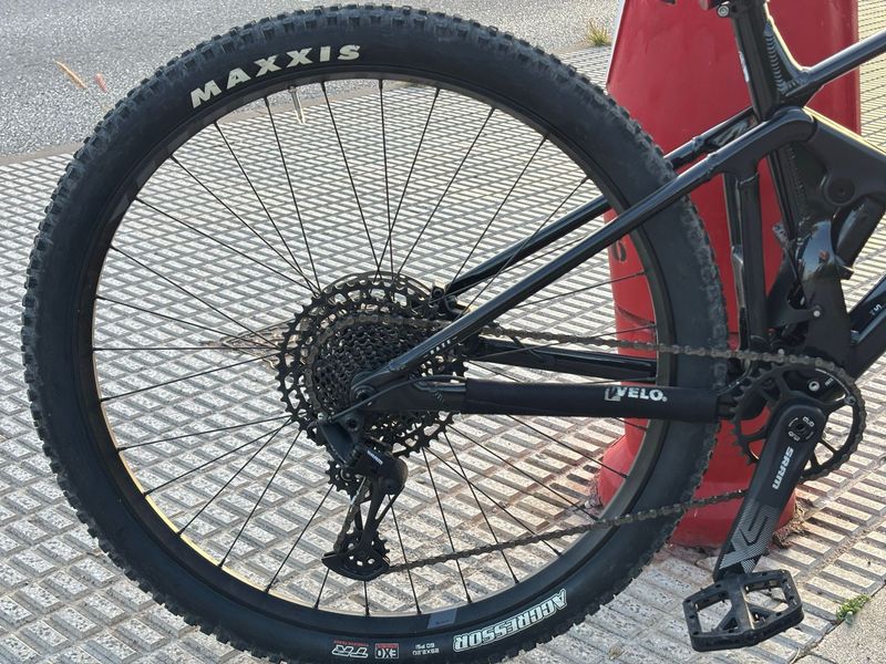 Used Mondraker RAZE 2023 2023 Mountainbike, Black, 29 — image 3 of 21