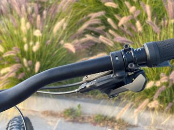 Used Mondraker RAZE 2023 2023 Mountainbike, Black, 29 — image 6 of 21