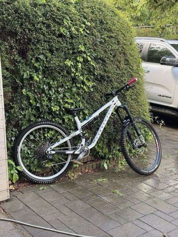 Used Commencal META SX Shimano SLX 2025 Mountainbike, White — image 9 of 10