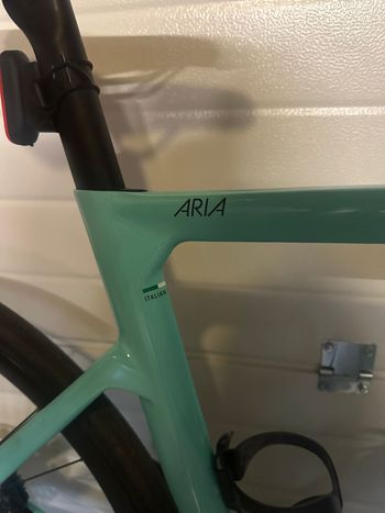 Used Bianchi Aria - Ultegra 2022 2022 Road & Gravel, Blue — image 5 of 6