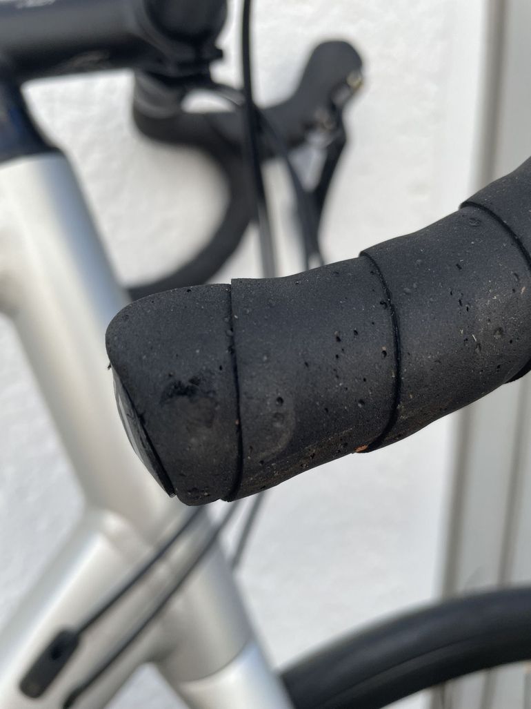 Used CUBE Attain Shimano Ultegra 2024 Road & Gravel, Light Gray — image 10 of 12