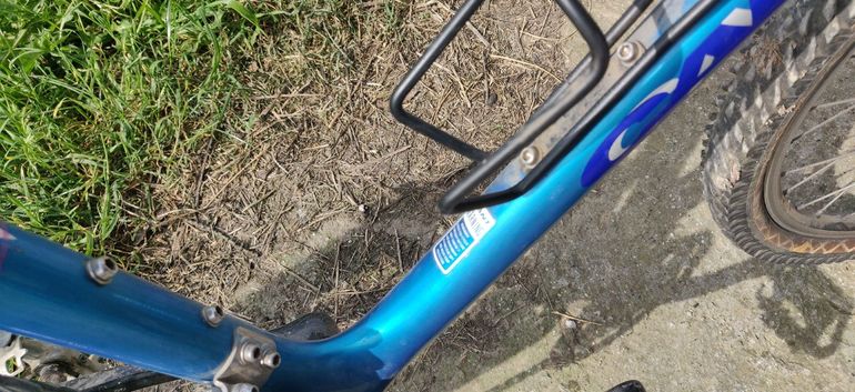 Used Giant Giant Custom Shimano Deore 1995 Mountainbike, Blue — image 10 of 25