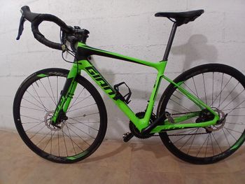 Giant, Defy Advanced 2 2018