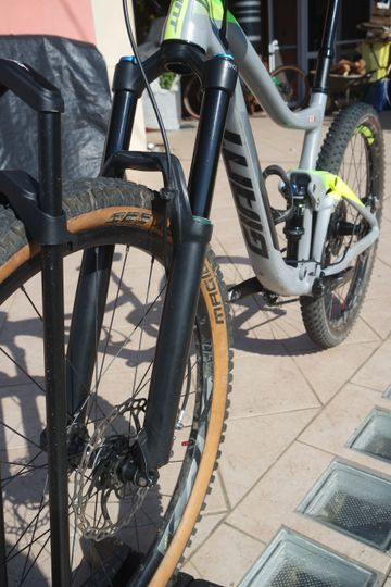 Gebrauchtes Giant Trance Shimano Deore XT 2018 Mountainbike, Hellgrau — Bild 6 von 10