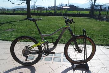 Used Giant Trance Shimano Deore XT 2018 Mountainbike — image 3 of 10