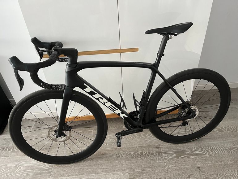 Used Trek Émonda SL 7 2023 2023 Road & Gravel — image 2 of 9
