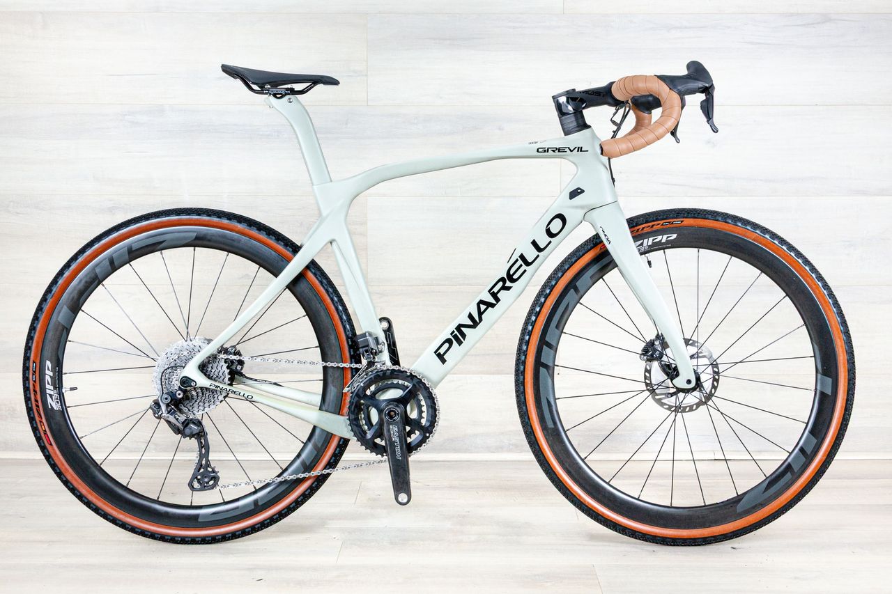 Pinarello Grevil 2022