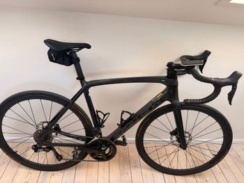 Used Trek Émonda SL 6 Pro Di2 2023 2023 Road & Gravel, Black — image 2 of 5