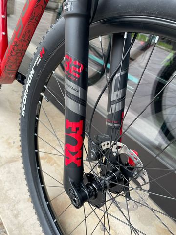 Used Megamo FACTORY 07 2022 2022 Mountainbike, Red, 29 — image 12 of 17