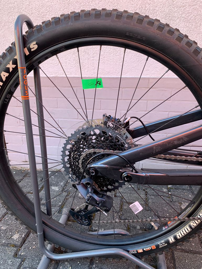 Used Cannondale Moterra Neo Carbon 2 2021 2021 Mountainbike, Gris claro — image 3 of 4