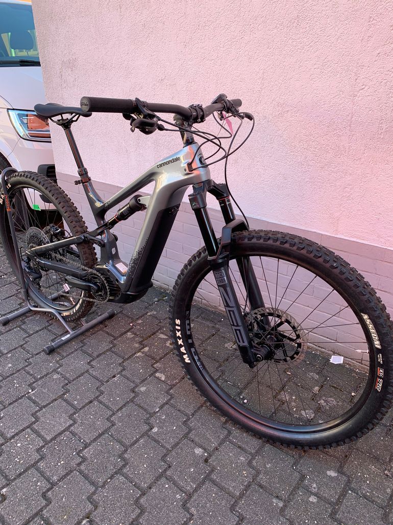 Used Cannondale Moterra Neo Carbon 2 2021 2021 Mountainbike, Gris claro — image 2 of 4
