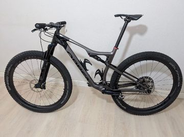Orbea OIZ M30 2022 2022 Mountainbike usato, Grigio chiaro — immagine 2 di 4