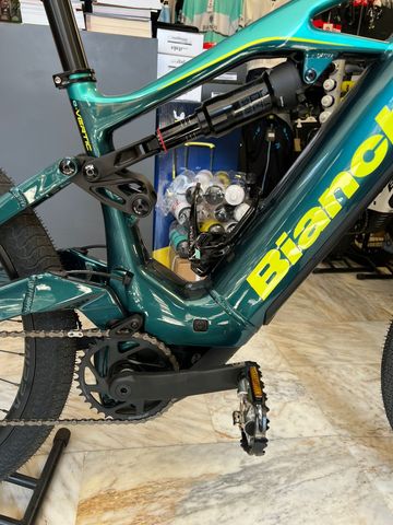 Bianchi E-Vertic FX-Type 9.2 SX 2025 2025 Mountainbike d'occasion — image 8 sur 10