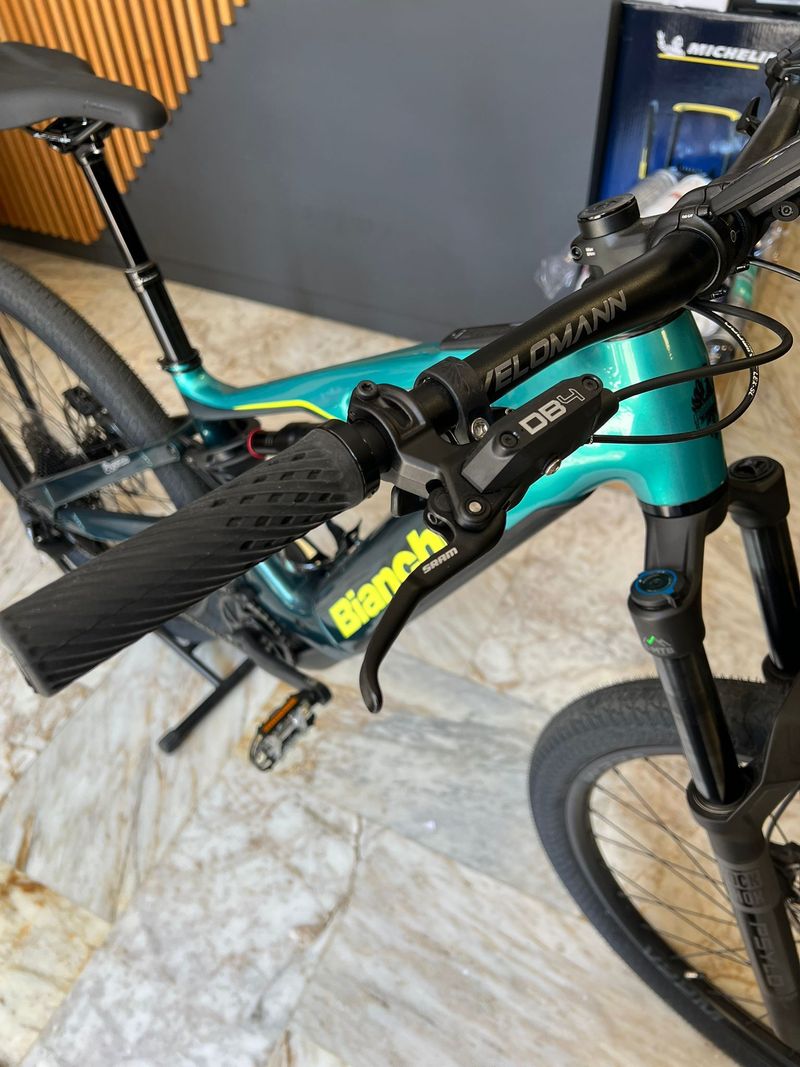 Bianchi E-Vertic FX-Type 9.2 SX 2025 2025 Mountainbike d'occasion — image 4 sur 10