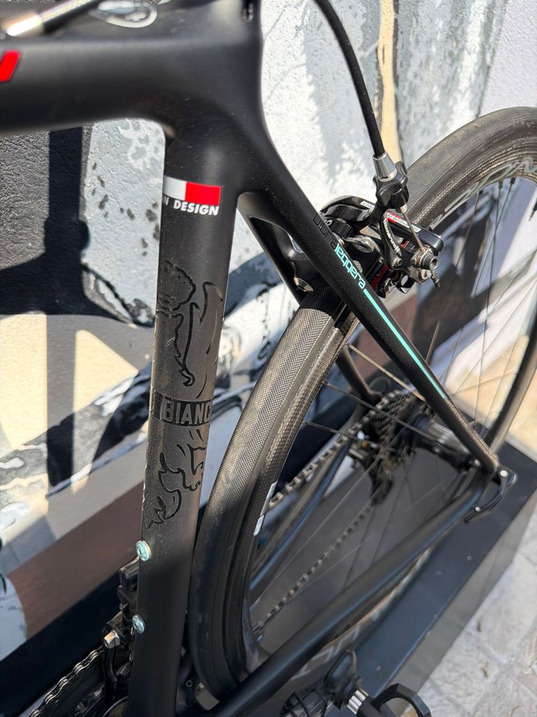 Used Bianchi Specialissima Super Record EPS 2017 2017 Road & Gravel, Black — image 6 of 9