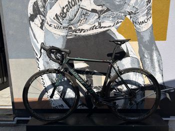 Used Bianchi Specialissima Super Record EPS 2017 2017 Road & Gravel, Black — image 4 of 9