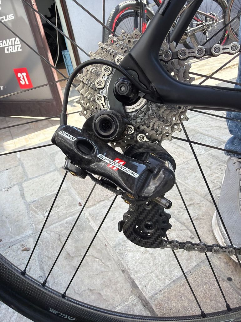 Used Bianchi Specialissima Super Record EPS 2017 2017 Road & Gravel, Black — image 9 of 9
