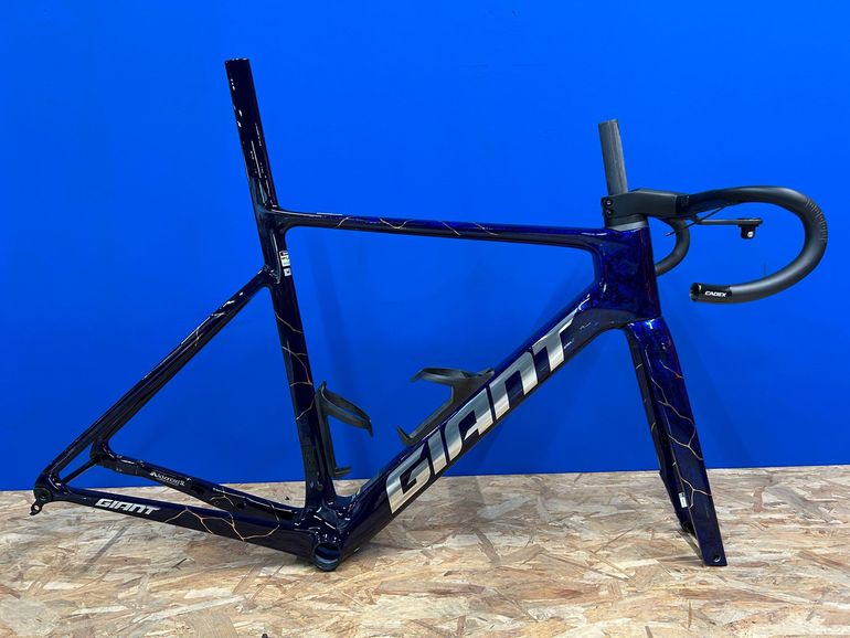 Used Giant Propel Advanced SL Frameset 2026 Frameset 2026 Road & Gravel, Blu — image 1 of 7