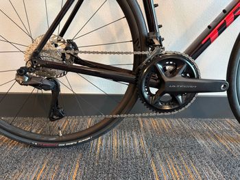 Used Trek Emonda ALR 7 2025 2025 Road & Gravel, Red — image 3 of 8
