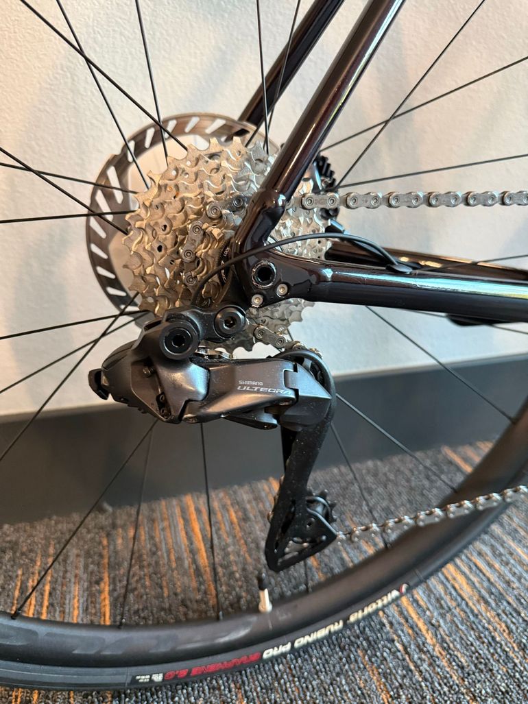 Used Trek Emonda ALR 7 2025 2025 Road & Gravel, Red — image 5 of 8